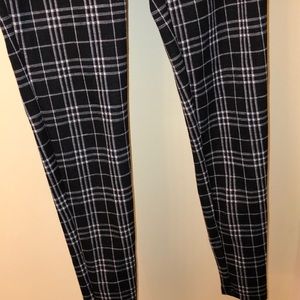 Forever 21 Pants - forever 21 pants stripes size small Forever 21 Pants - forever 21 pants stripes size small